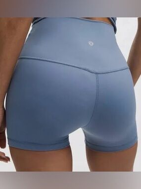 lululemon athletica Wunder Train Oasis Blue Workout 2 inch Shorts size 12